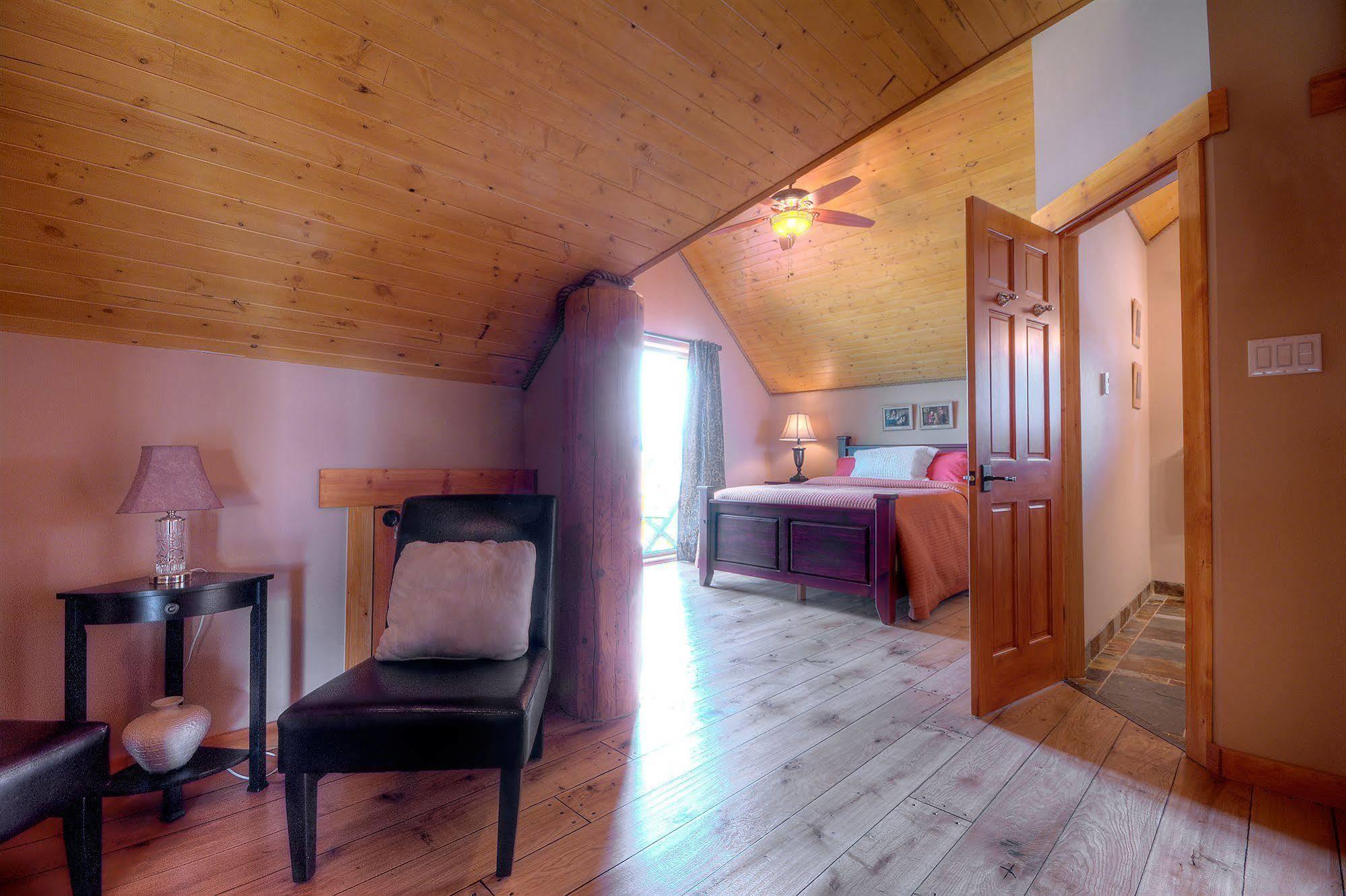 A Okanagan Lakeview Inn 킬로나 외부 사진