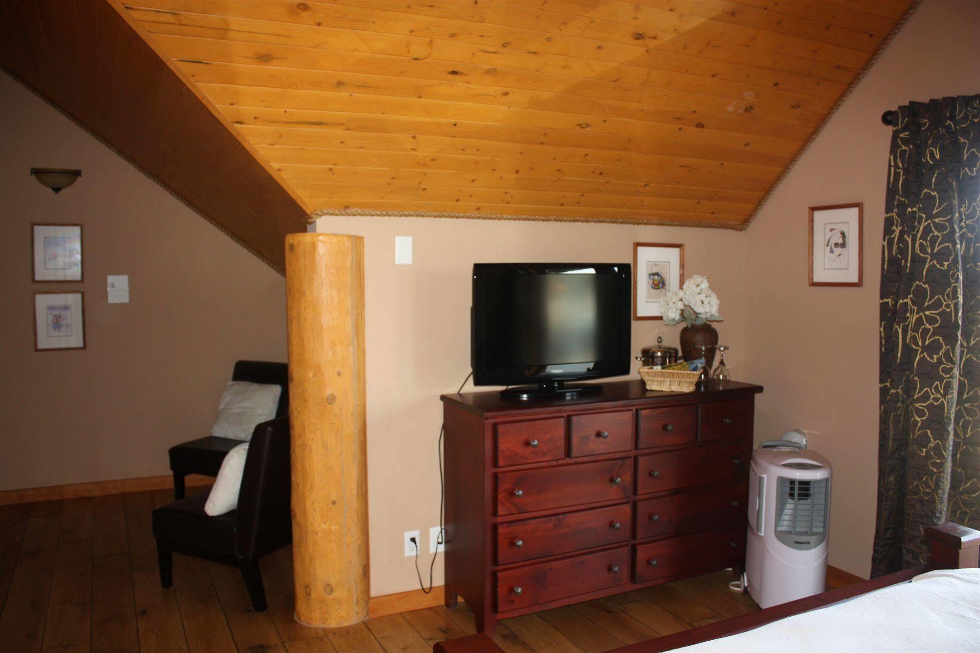 A Okanagan Lakeview Inn 킬로나 외부 사진