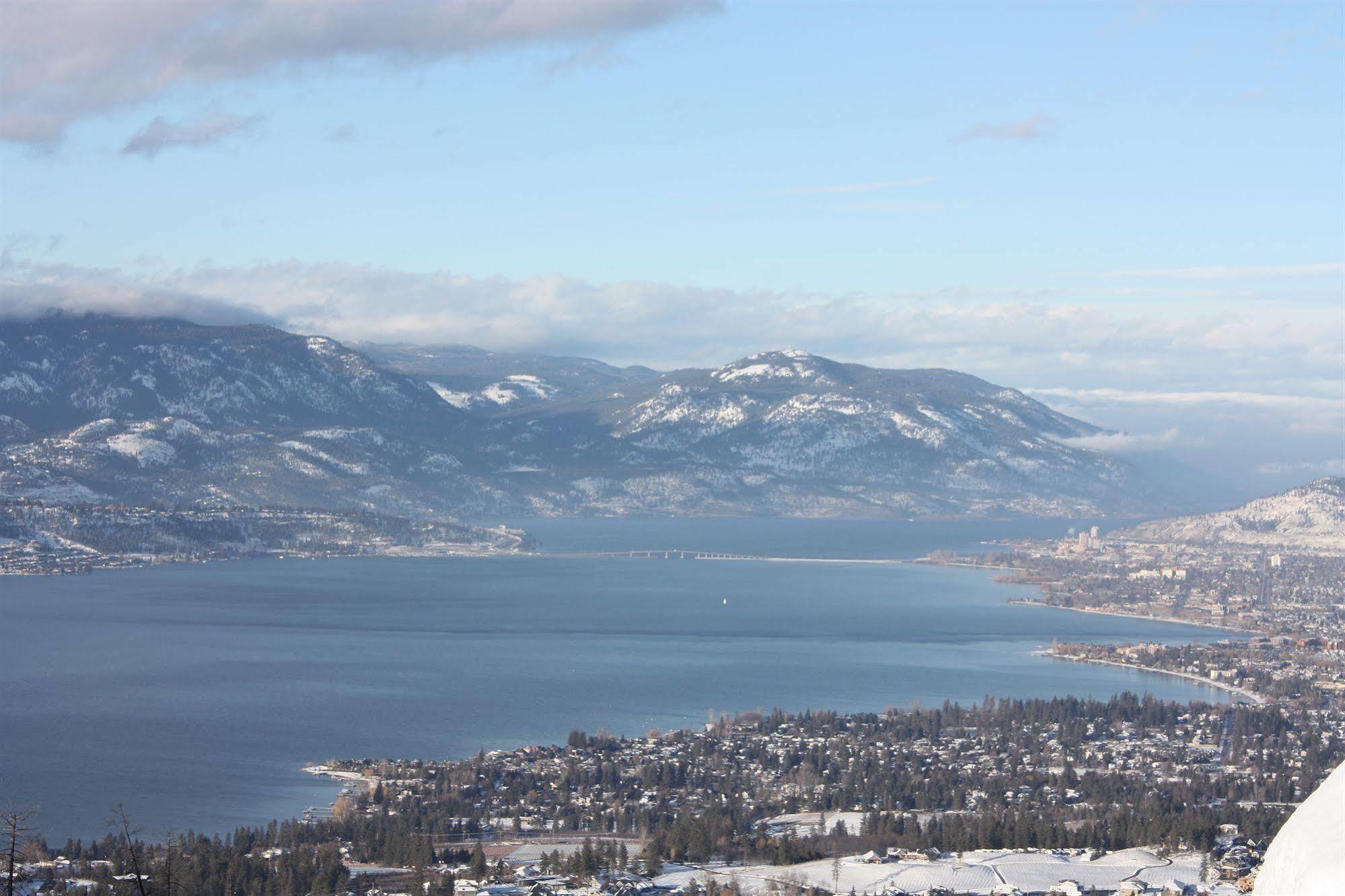 A Okanagan Lakeview Inn 킬로나 외부 사진