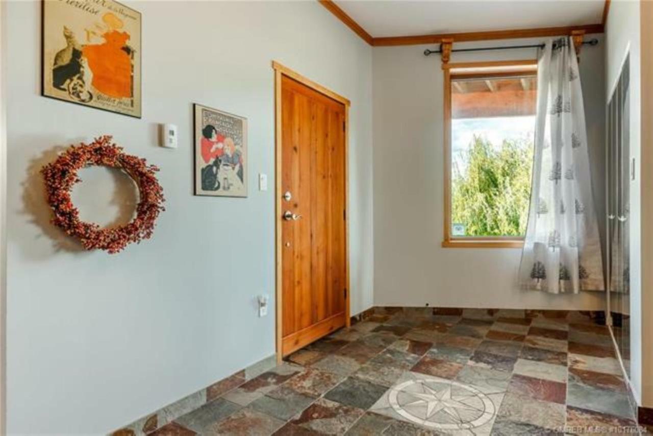 A Okanagan Lakeview Inn 킬로나 외부 사진